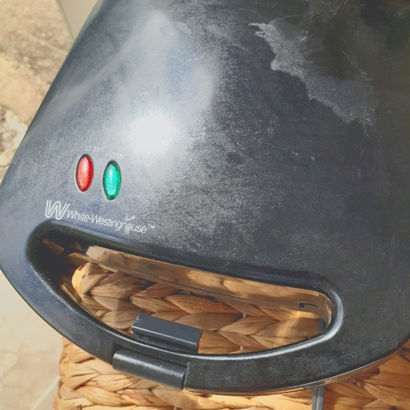 Waffle maker - Picture 3 of 6